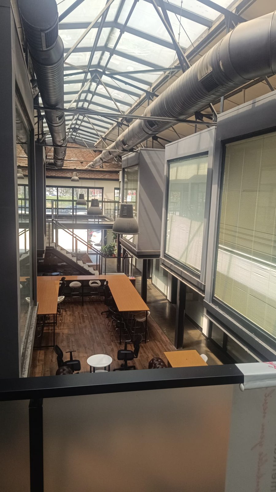 New Office çalışma katı