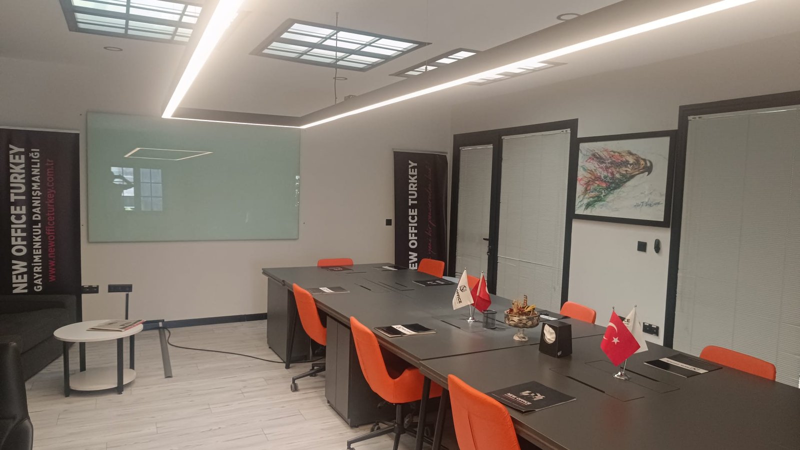 New Office toplantı salonu ikinci açı